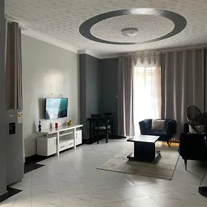 Apartment Precious Bahai Nest 1bdr Wifi Netflix, Kampala